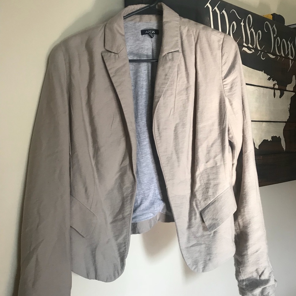 SOLD! ❤️Blazer!